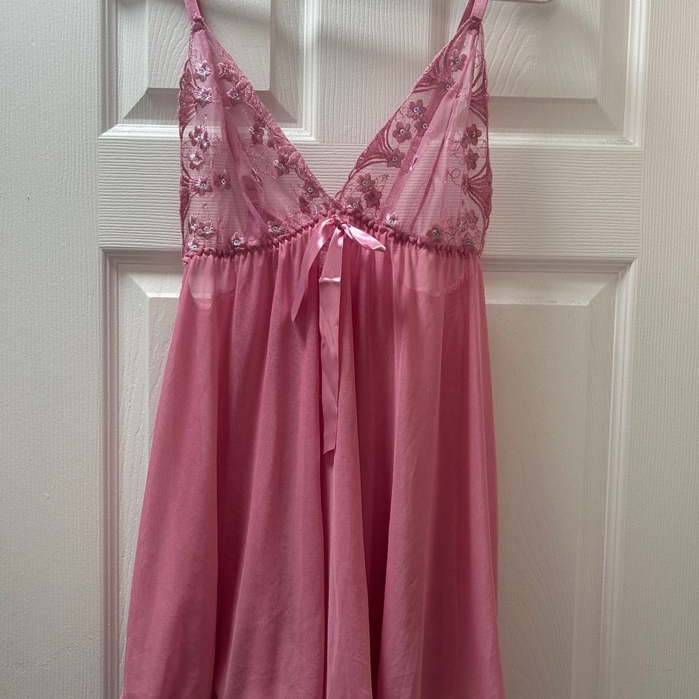 -SOLD Elegant Pink Lace Nightgown